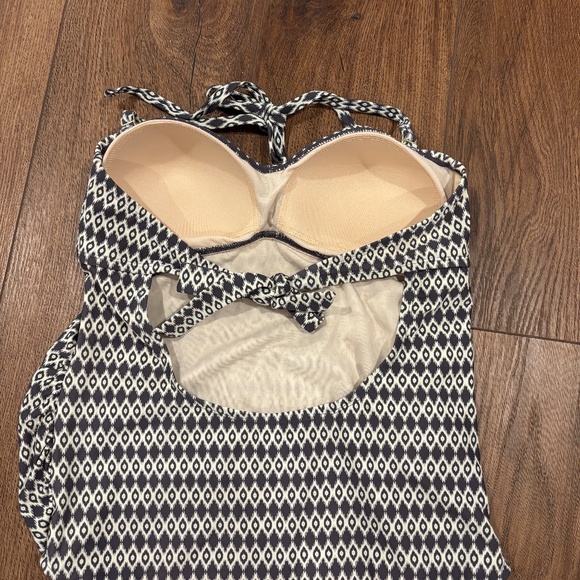 Maternity Swimsuit - Picture 3 of 4